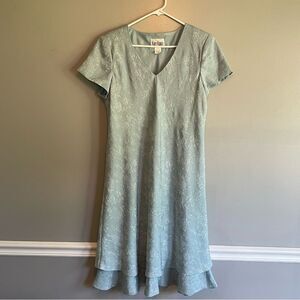 Kari’s Korner Powder Blue Dress size 16 women’s Floral layered short sleeve